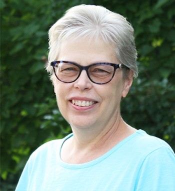 Headshot of Elaine Wagner